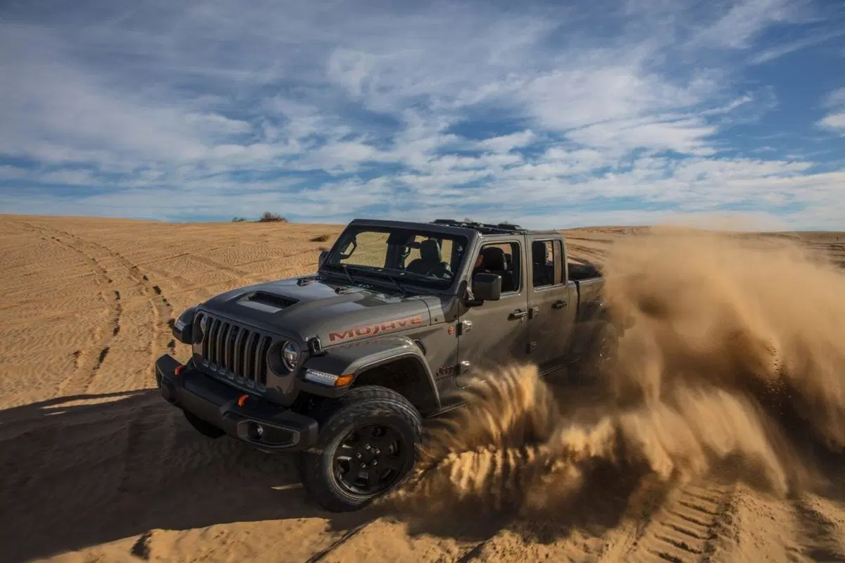 Jeep Gladiator Mojave, la pick-up si fa estrema (21)