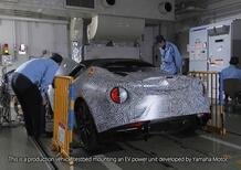 La Toyota con Yamaha mette nuovi motori elettrici sotto il cofano delle Alfa Romeo sportive [video]