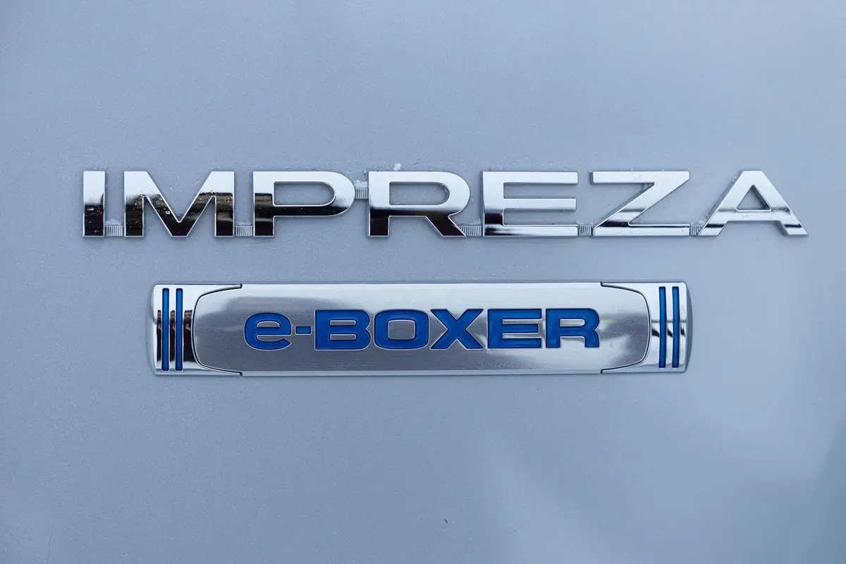 Subaru Impreza 2020: con il restyling arriva l'e-BOXER (6)