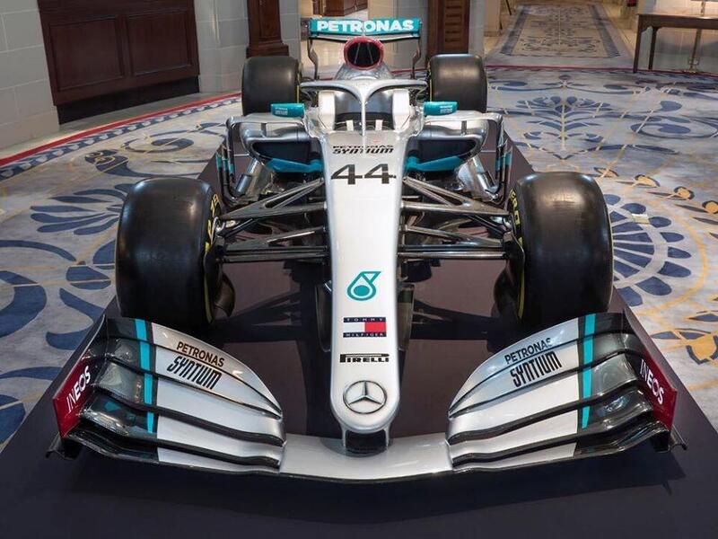 Formula 1, Mercedes svela la sua livrea per la stagione 2020