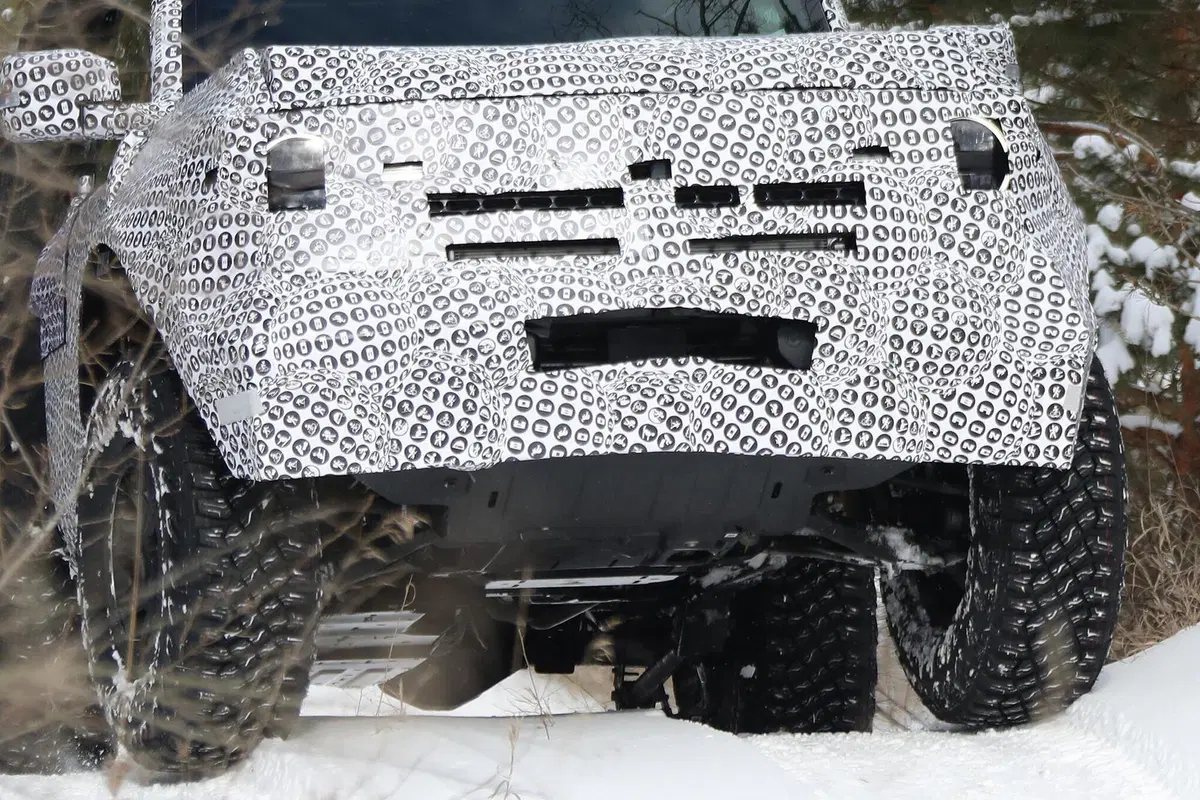 Ford Bronco: passo corto in fuoristrada [Foto spia] (4)