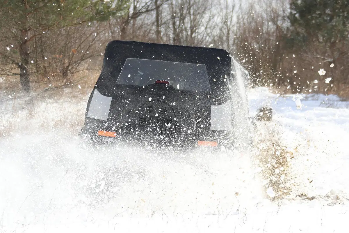 Ford Bronco: passo corto in fuoristrada [Foto spia] (8)