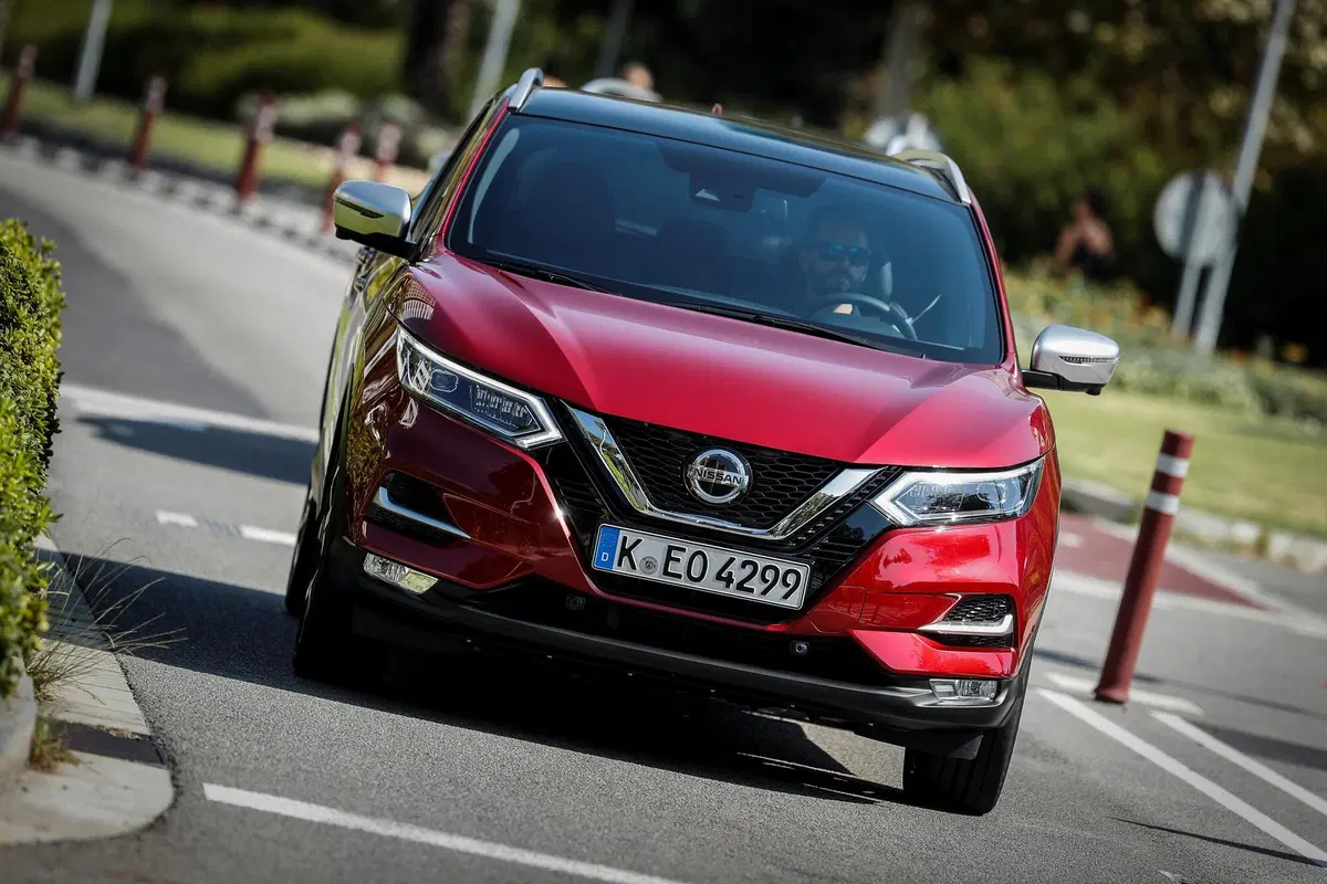 Nissan Qashqai 1.3 DIG-T 140 CV N-Tec (9)