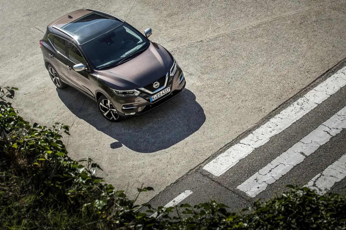 Nissan Qashqai 1.3 DIG-T 140 CV N-Tec (6)