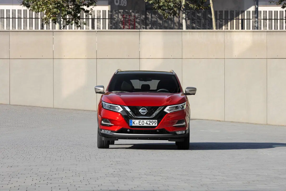 Nissan Qashqai 1.3 DIG-T 140 CV N-Tec (3)