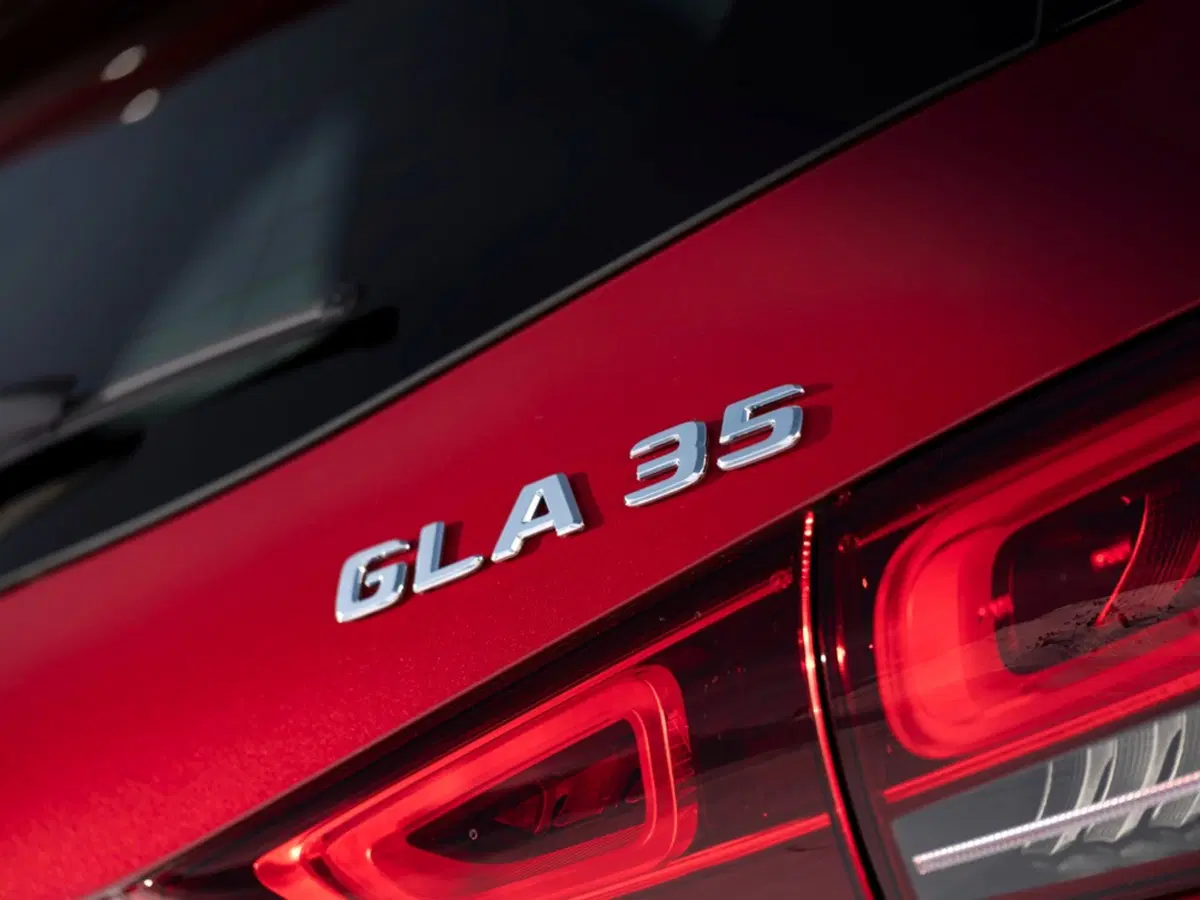 Mercedes GLA 2020, i prezzi: si parte da 38.270 euro (4)