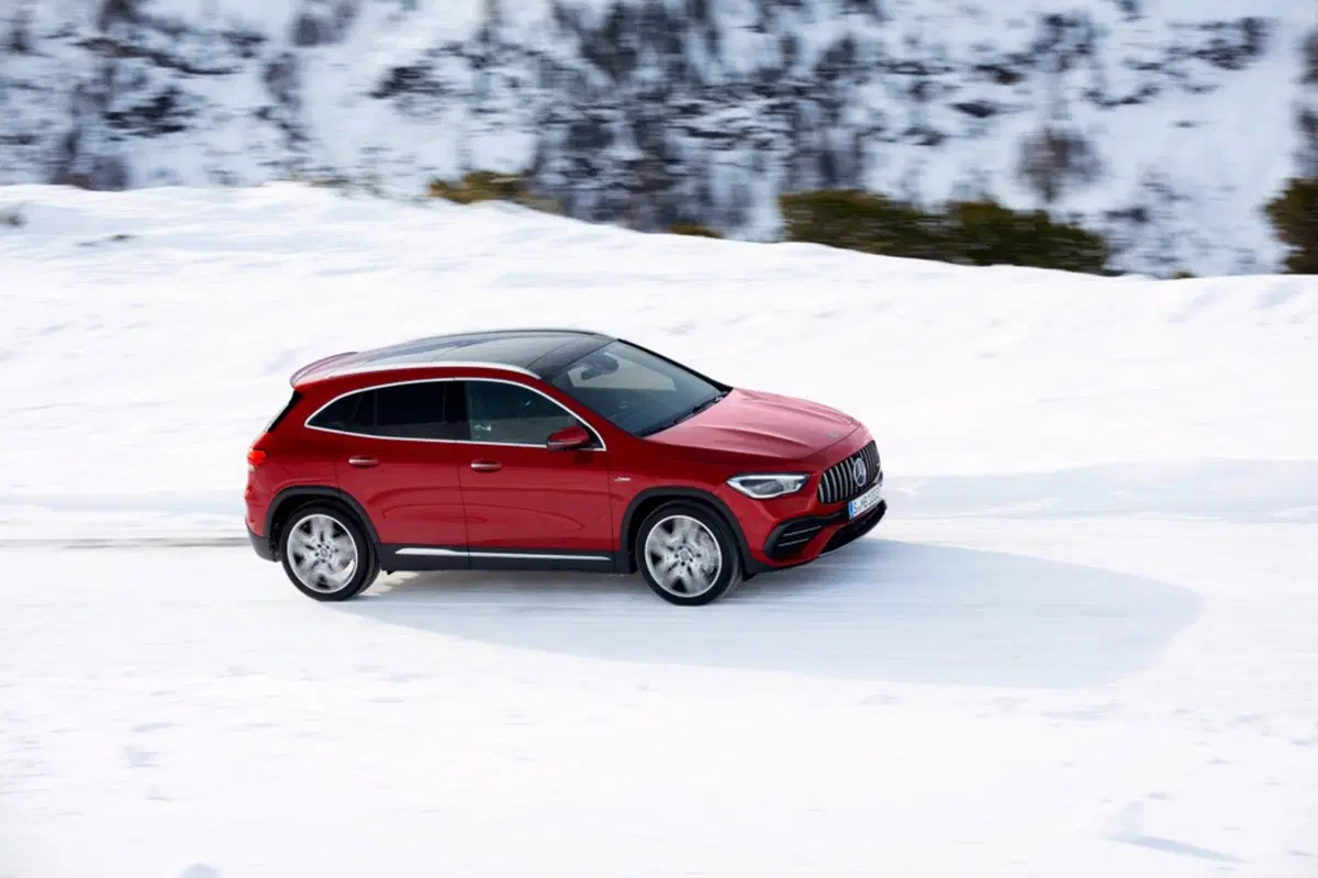Mercedes GLA 2020, i prezzi: si parte da 38.270 euro (7)