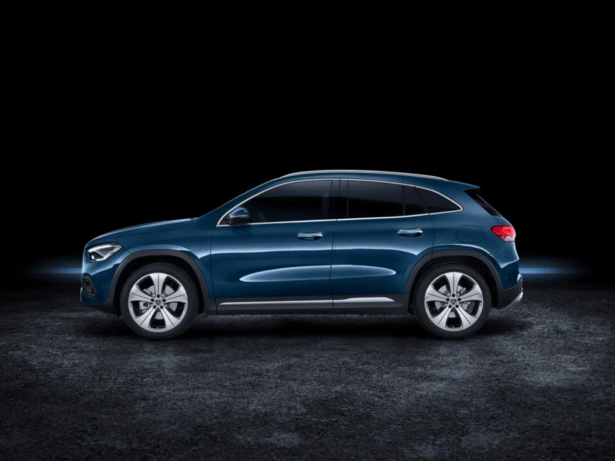 Mercedes GLA 2020, i prezzi: si parte da 38.270 euro (21)