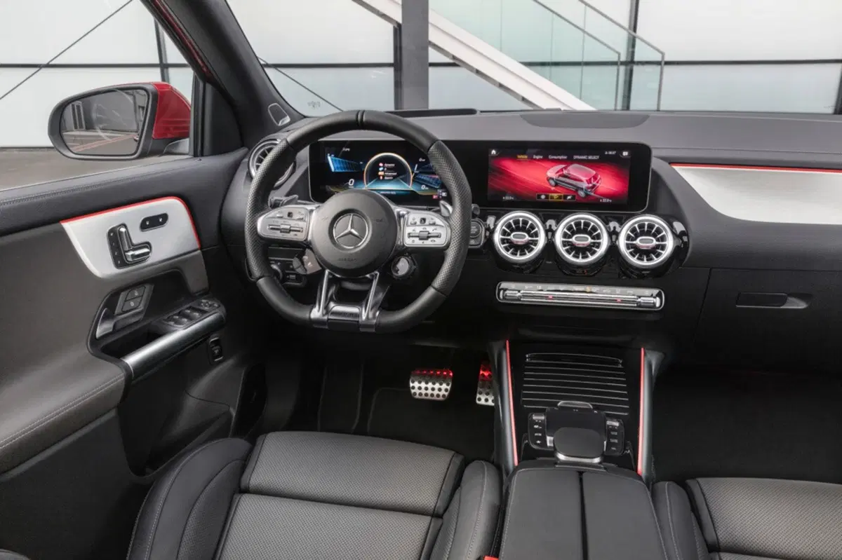 Mercedes GLA 2020, i prezzi: si parte da 38.270 euro (40)