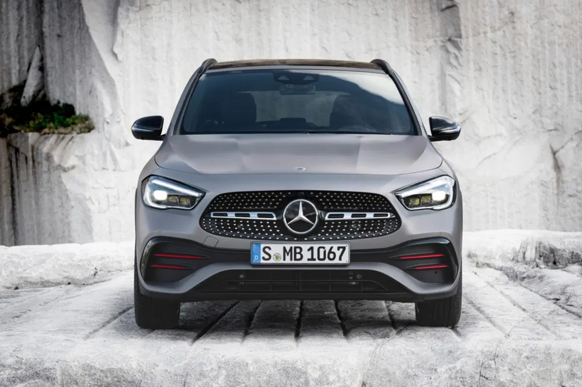 Mercedes GLA 2020, i prezzi: si parte da 38.270 euro (42)