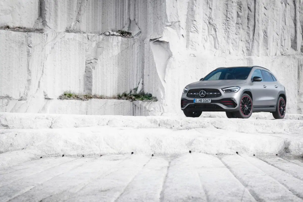 Mercedes GLA 2020, i prezzi: si parte da 38.270 euro (44)