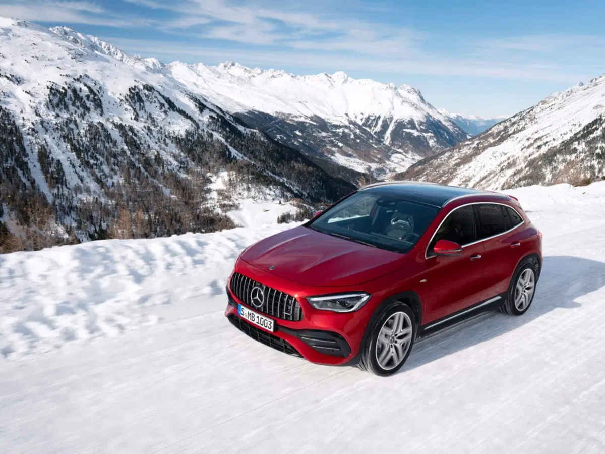 Mercedes GLA 2020, i prezzi: si parte da 38.270 euro (52)
