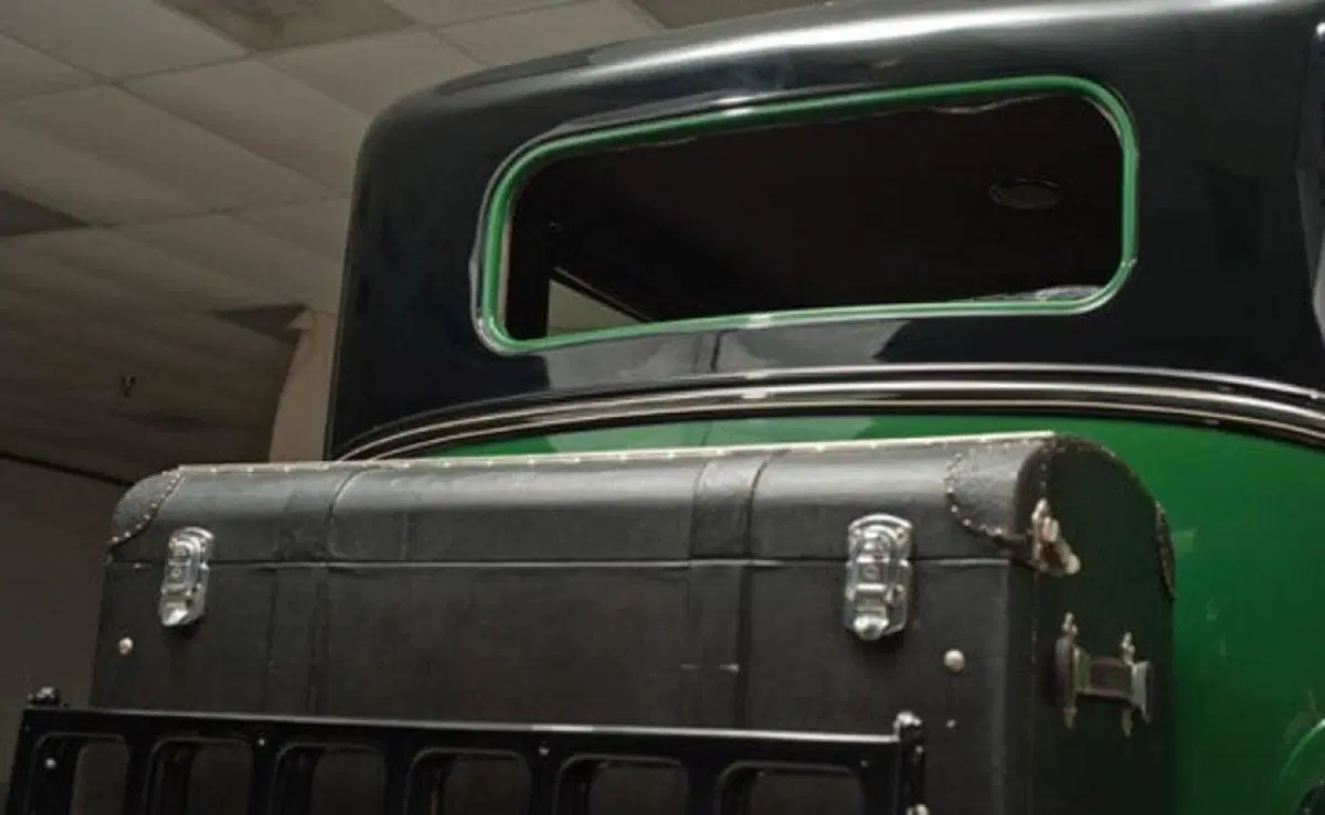 Al Capone: la sua Cadillac Sedan V8 blindata è in vendita (3)