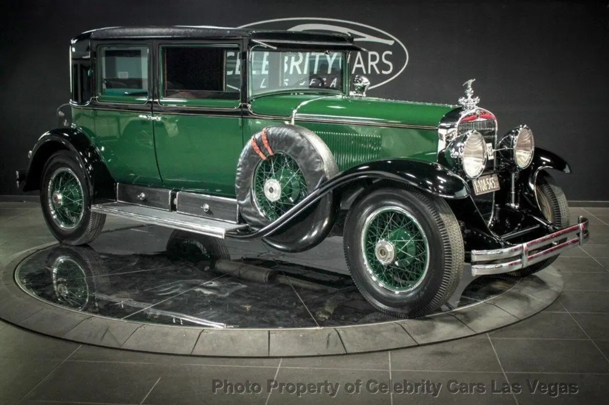 Al Capone: la sua Cadillac Sedan V8 blindata è in vendita (10)