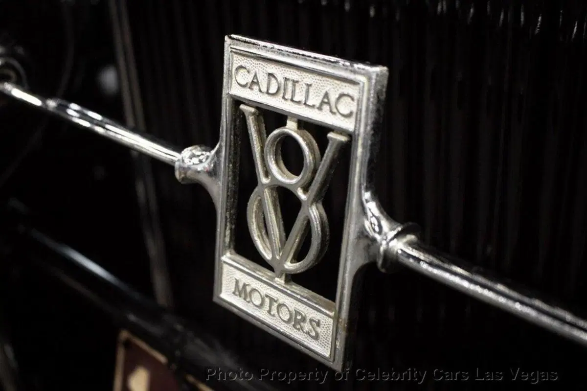 Al Capone: la sua Cadillac Sedan V8 blindata è in vendita (5)
