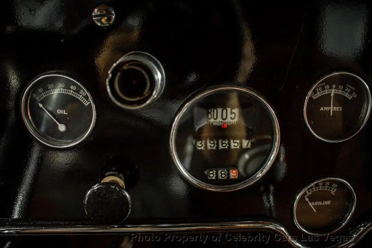 Al Capone: la sua Cadillac Sedan V8 blindata è in vendita (2)