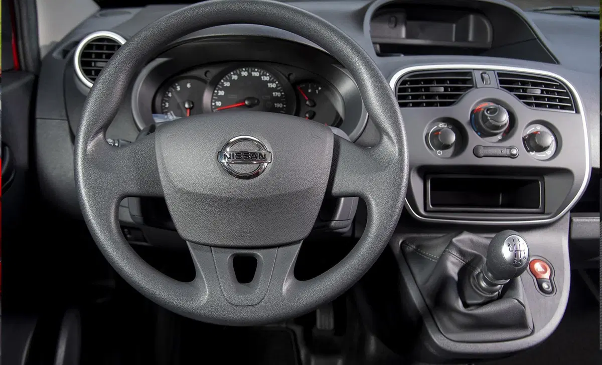 Nissan NV250 (2019-22) (11)