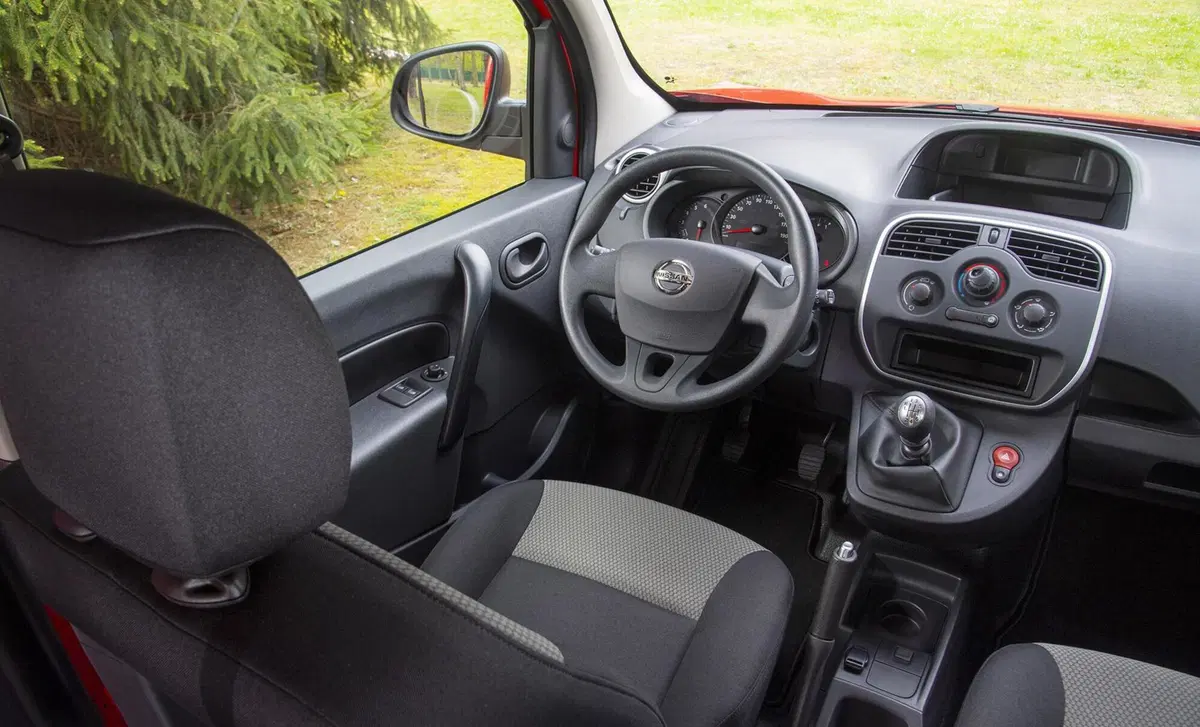 Nissan NV250 (2019-22) (12)