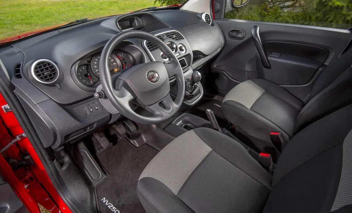 Nissan NV250 (2019-22) (15)