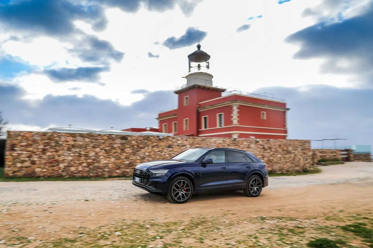 Audi SQ8, TEST: sportiva, diesel, ibrida e anche super bilancia [Video] (4)