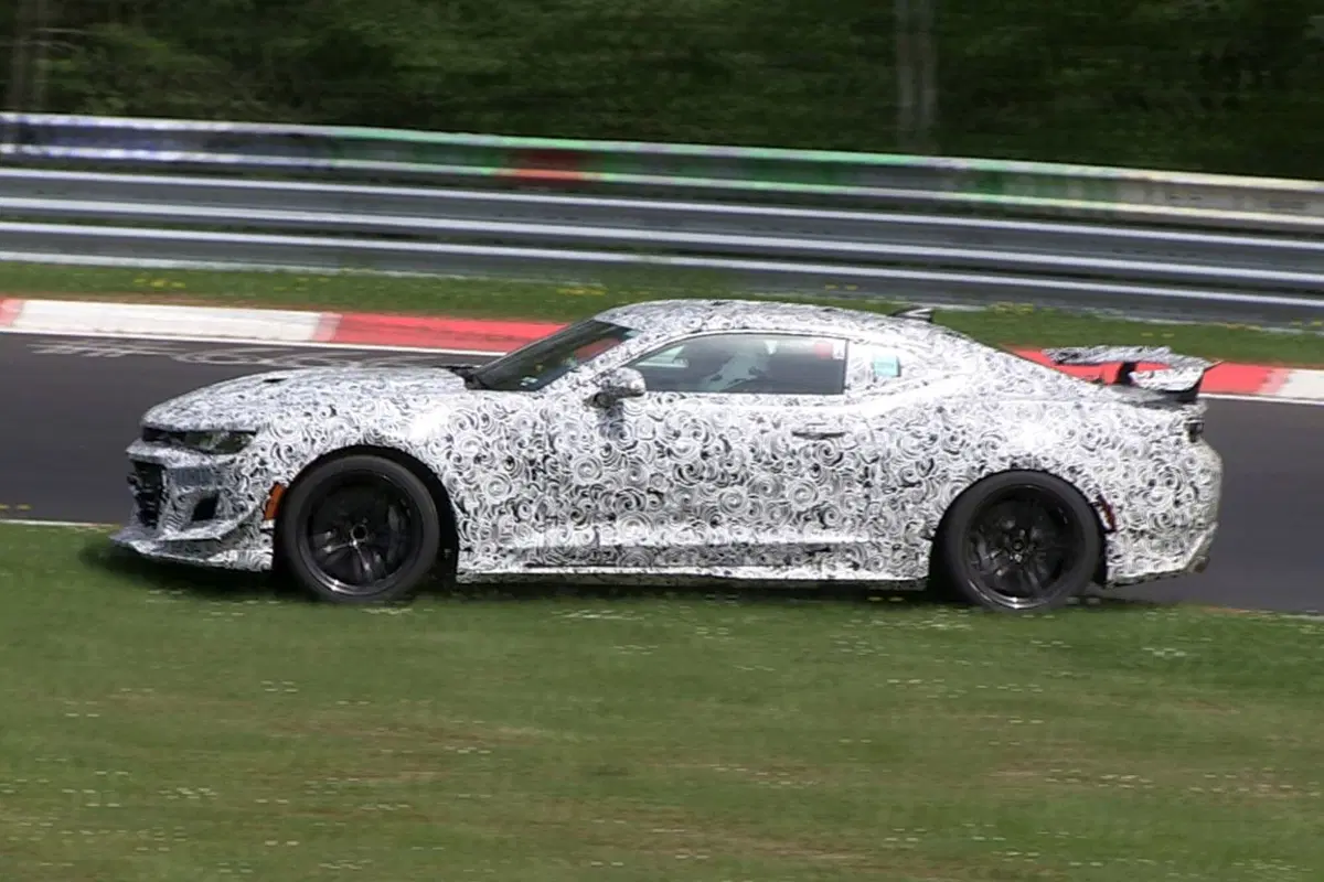 Nuova Chevrolet Camaro Z28, “botto” al Nurburgring (3)