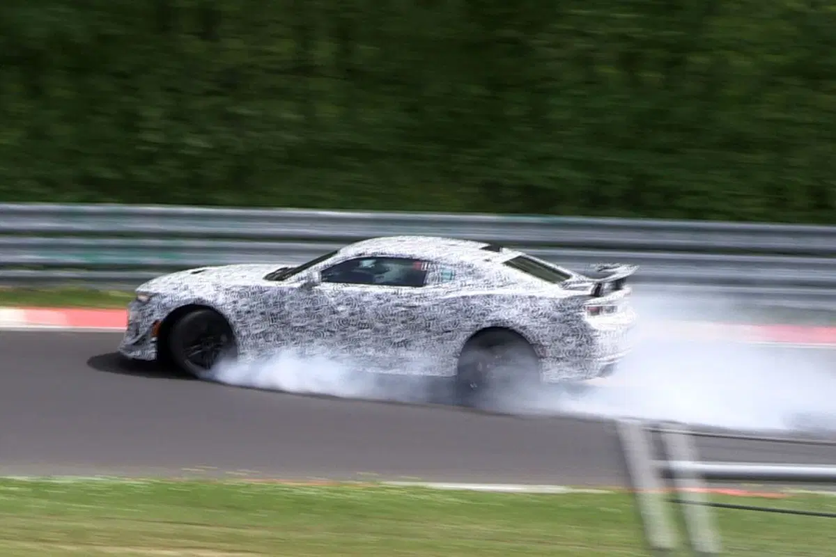 Nuova Chevrolet Camaro Z28, “botto” al Nurburgring