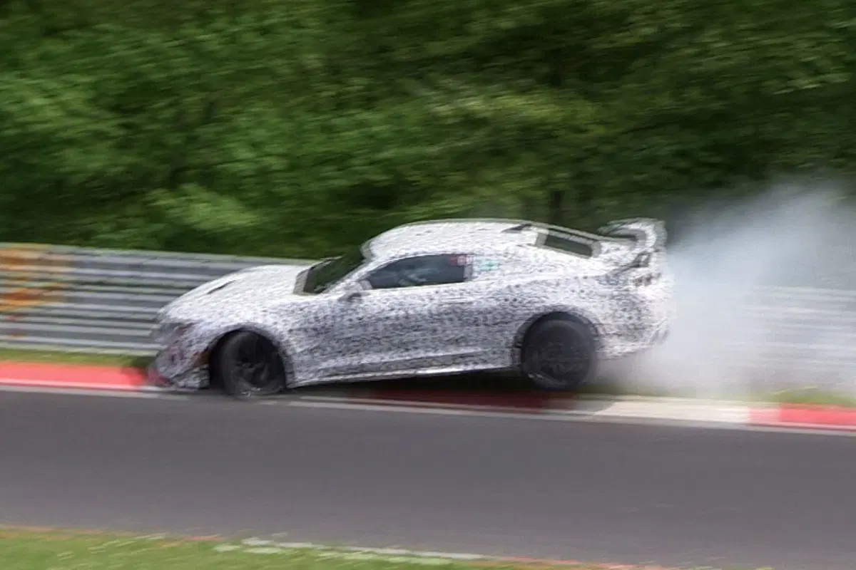 Nuova Chevrolet Camaro Z28, “botto” al Nurburgring (5)