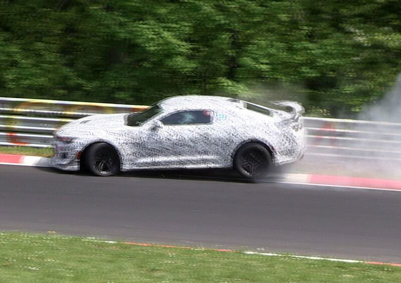 Nuova Chevrolet Camaro Z28, &ldquo;botto&rdquo; al Nurburgring