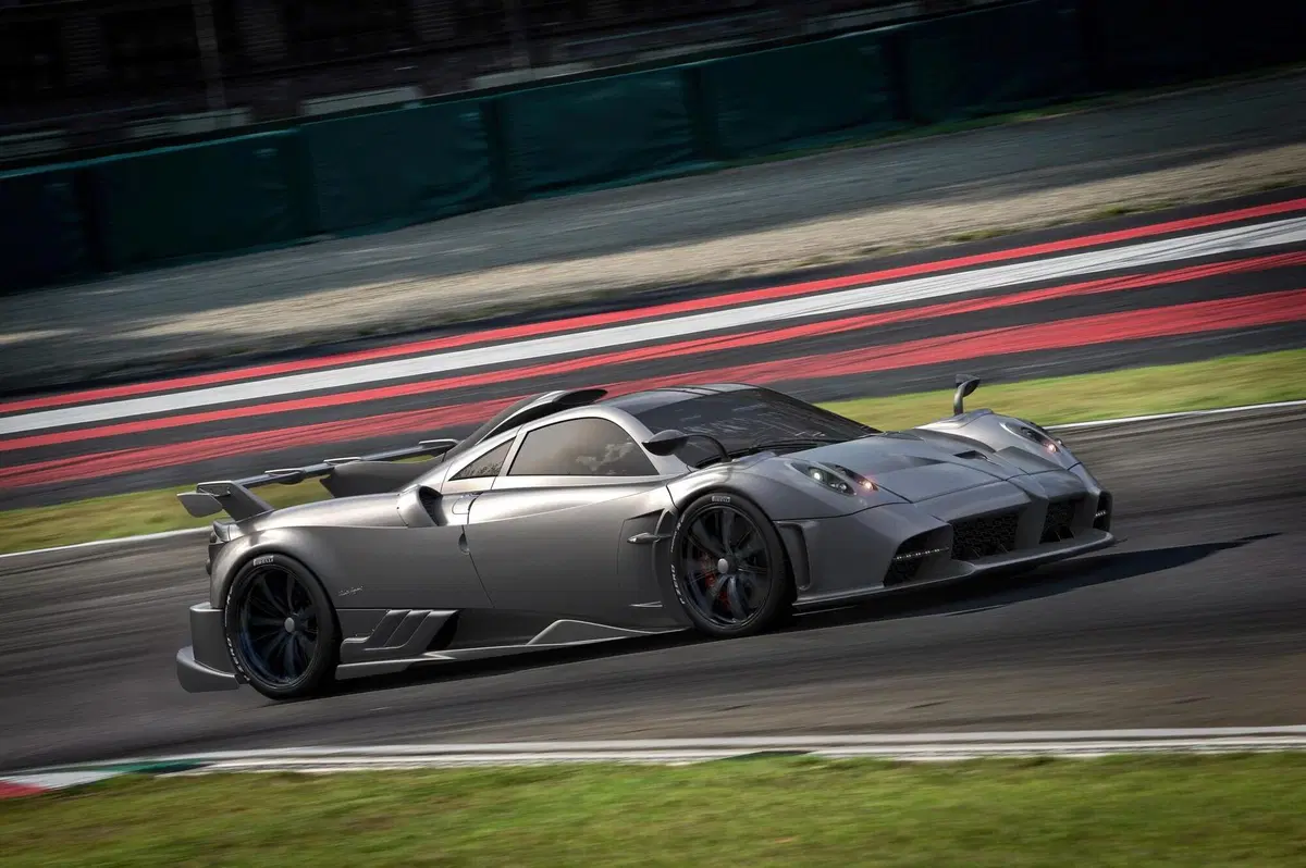Pagani Imola: solo 5 esemplari da 5 milioni l'uno, già sold out [Video]