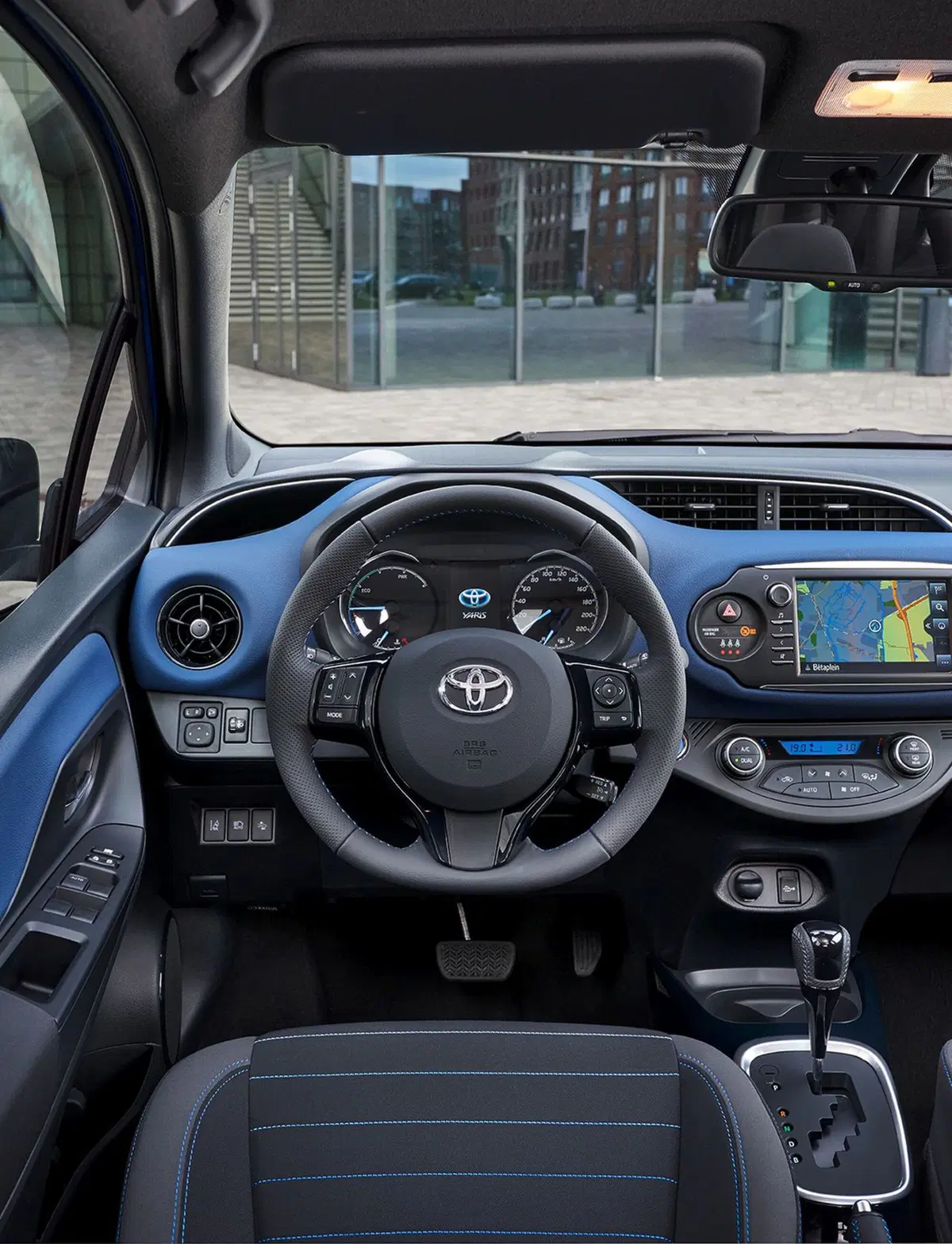 Toyota: in Italia è leader per le ibride (4)