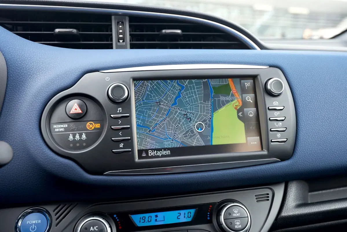 Toyota: in Italia è leader per le ibride (9)