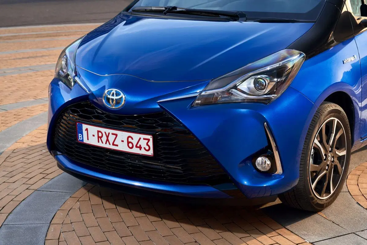 Toyota: in Italia è leader per le ibride (12)