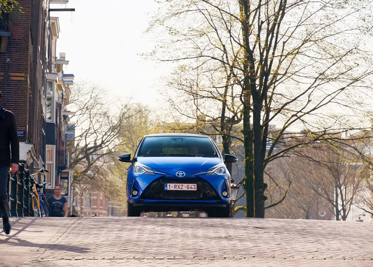 Toyota: in Italia è leader per le ibride (18)