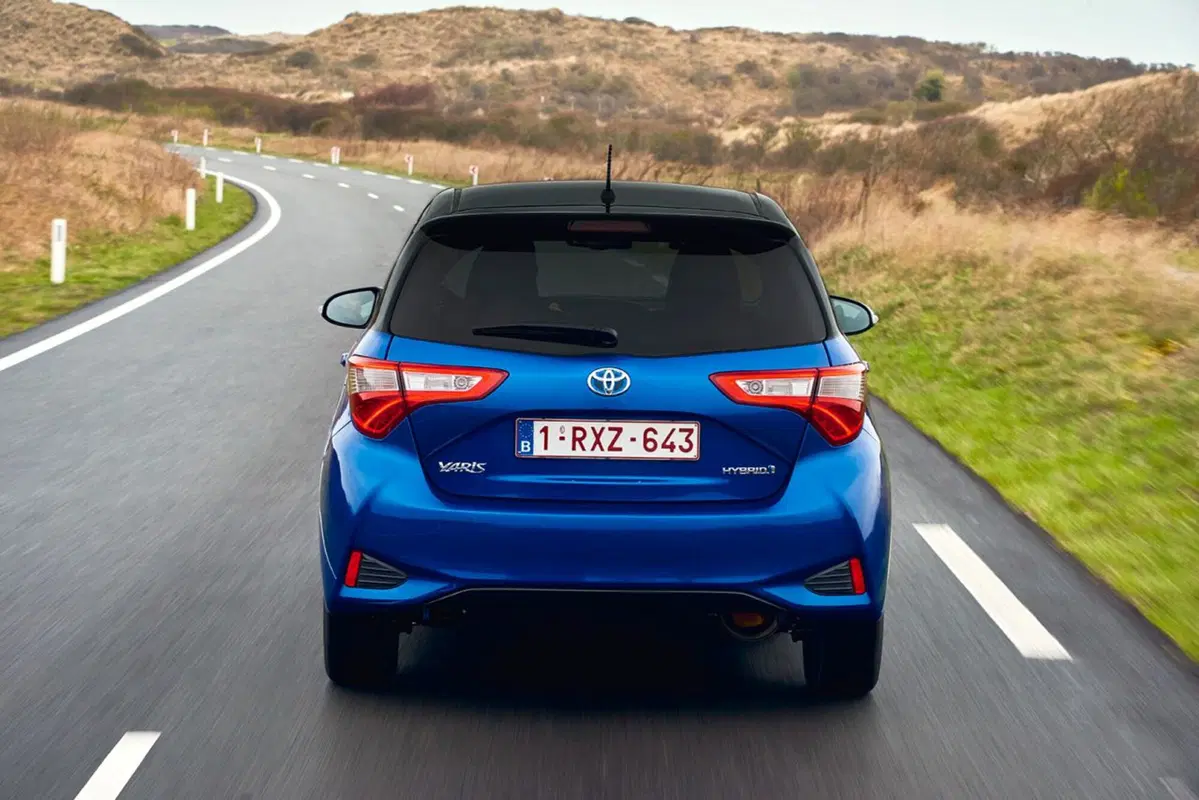 Toyota: in Italia è leader per le ibride (24)