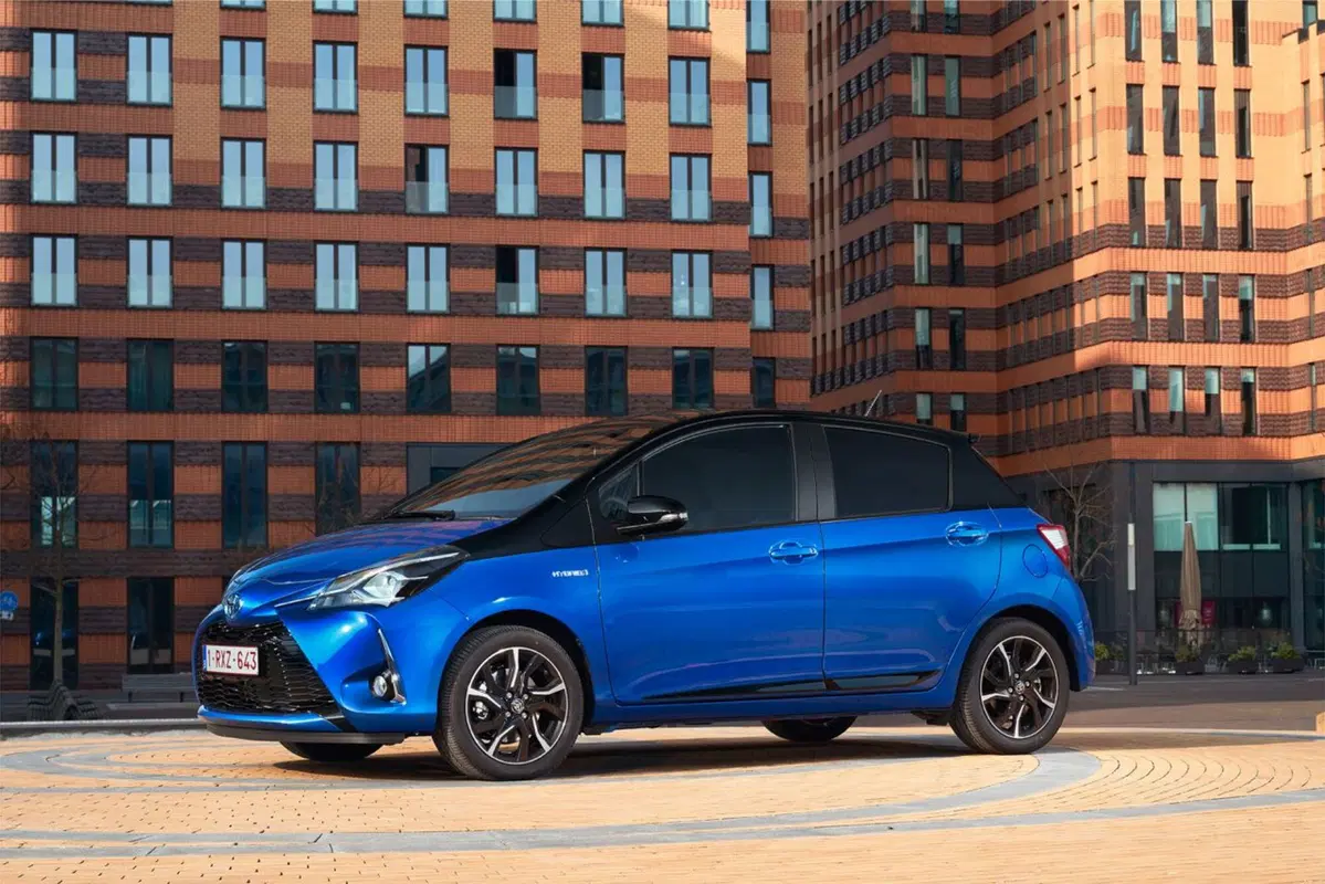 Toyota: in Italia è leader per le ibride (26)