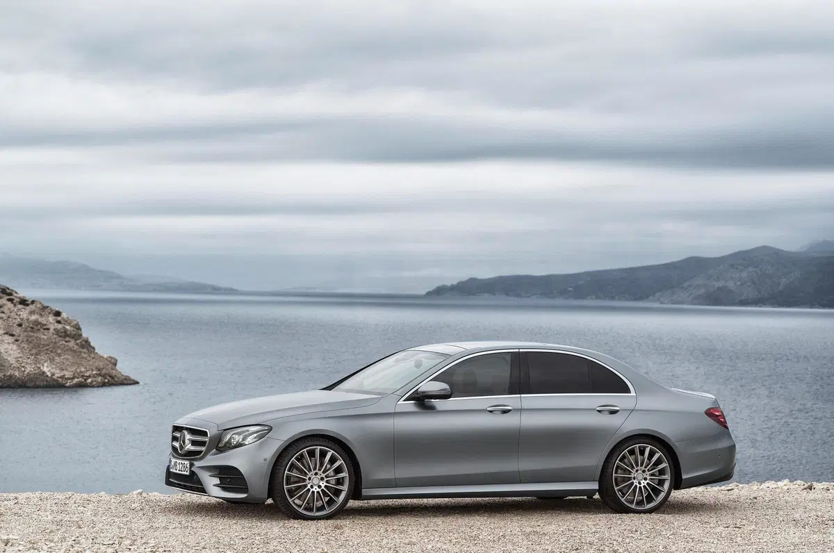 Mercedes-Benz Classe E 200 Auto Mild hybrid Premium Plus (49)