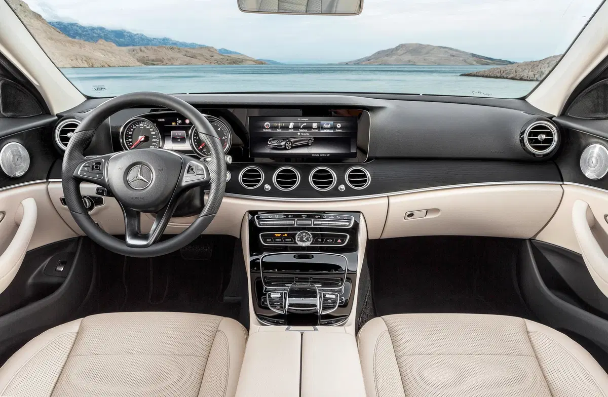 Mercedes-Benz Classe E 200 Auto Mild hybrid Premium Plus (41)