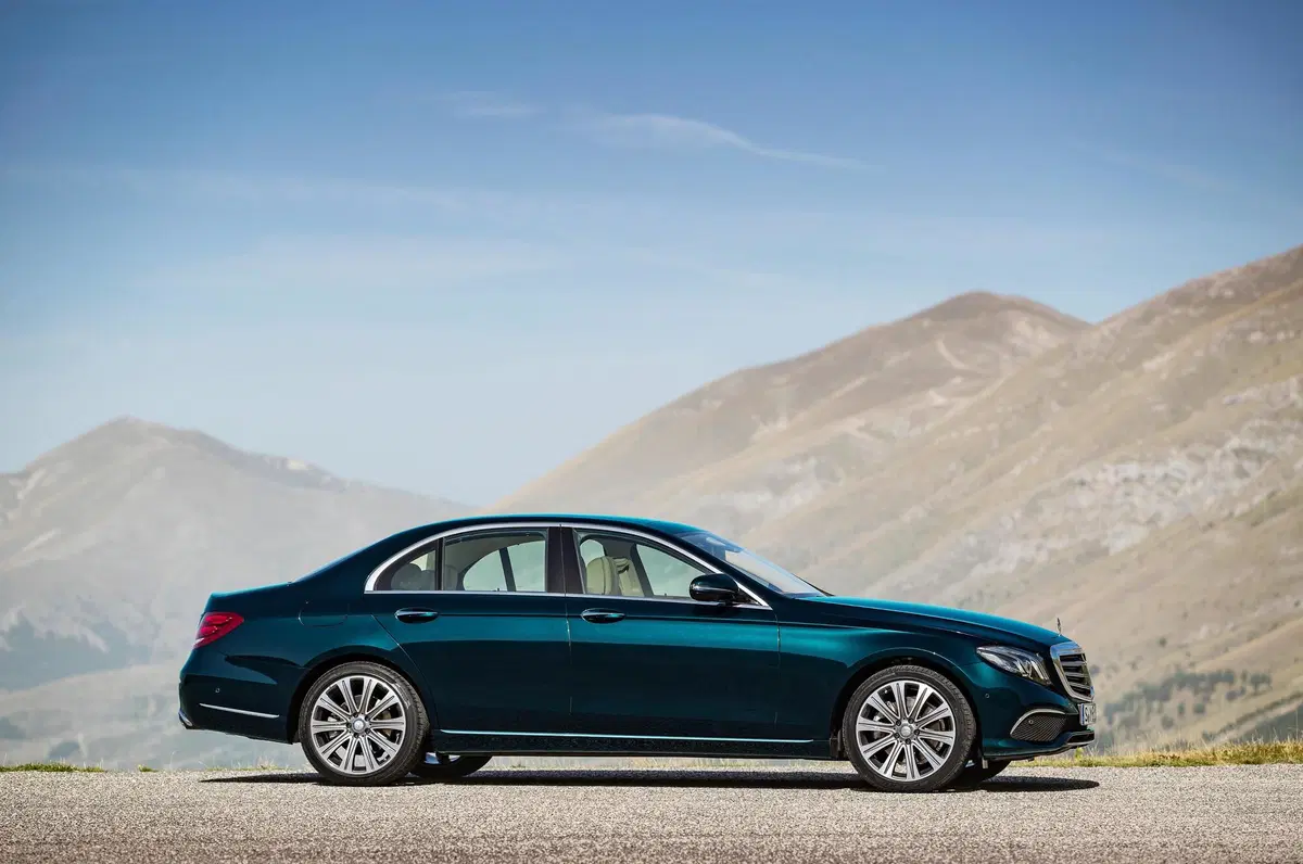 Mercedes-Benz Classe E 200 Auto Mild hybrid Premium Plus (28)