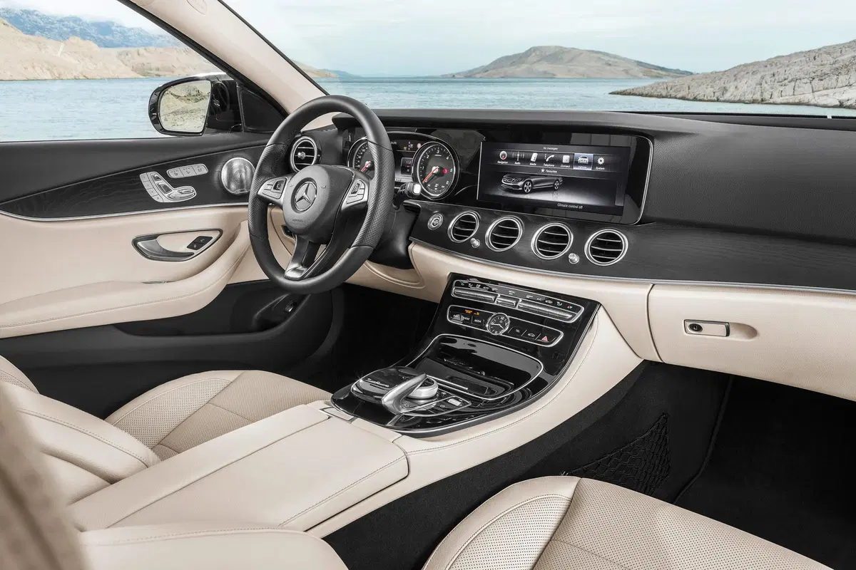 Mercedes-Benz Classe E 200 Auto Mild hybrid Premium Plus (38)