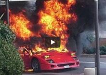 Dramma rosso a Montecarlo: brucia una Ferrari F40 in strada [video]