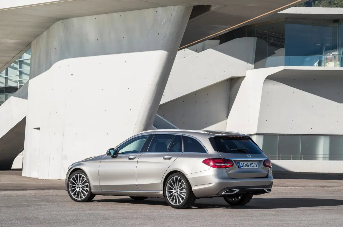 Mercedes-Benz Classe C Station Wagon 200 d Premium (5)