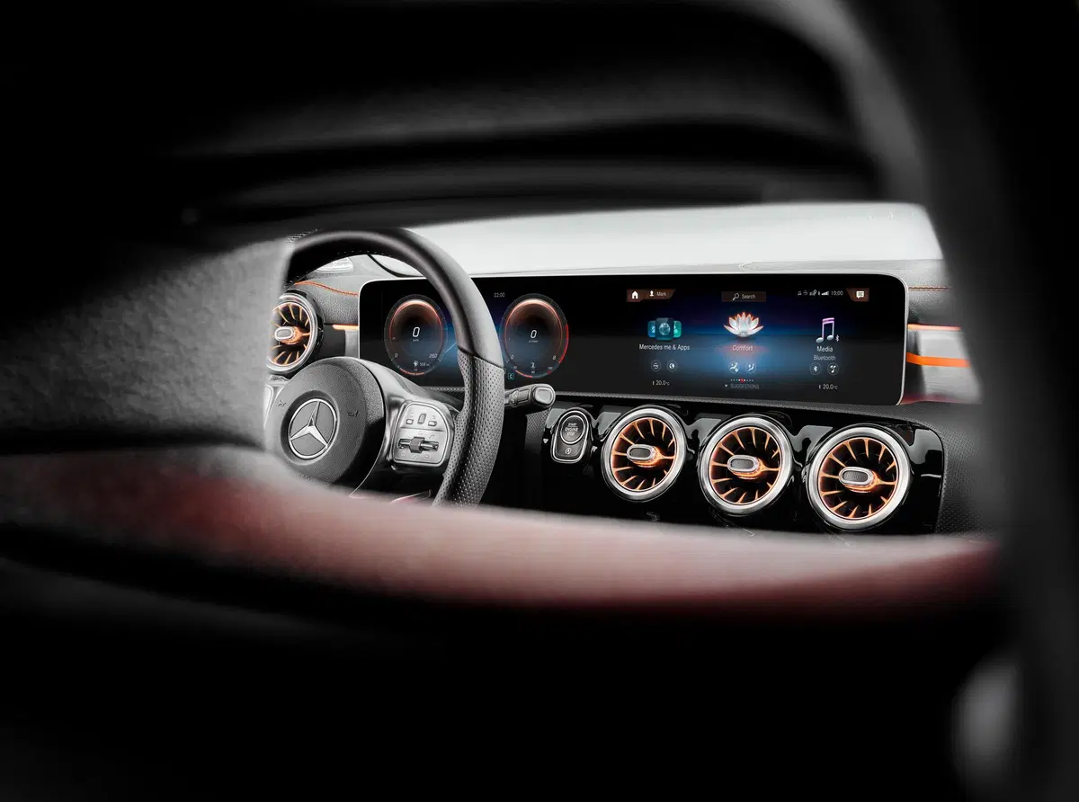 Mercedes-Benz CLA 220 Automatic 4Matic Business (22)