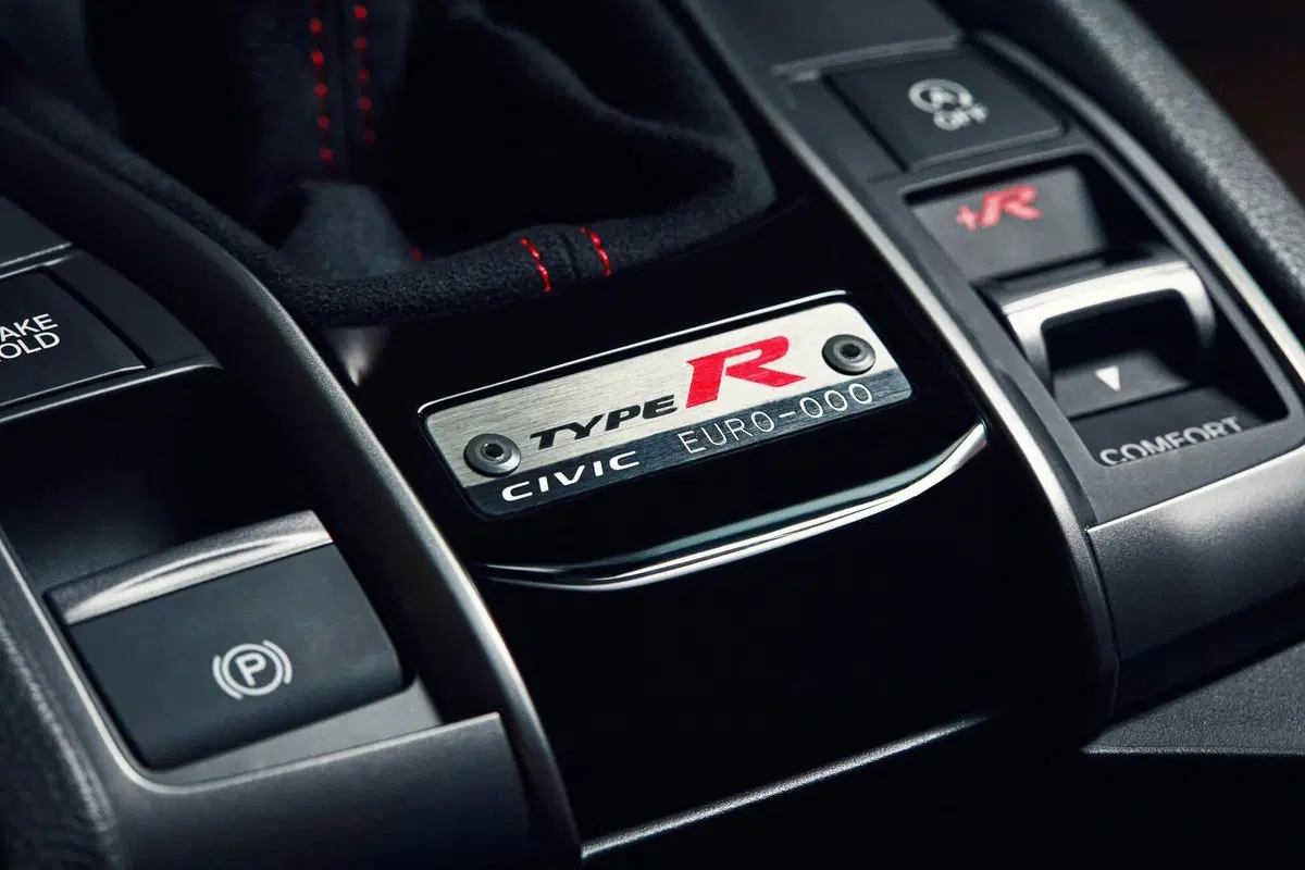 Honda Civic Type R 2020: arrivano due nuove serie speciali  (6)