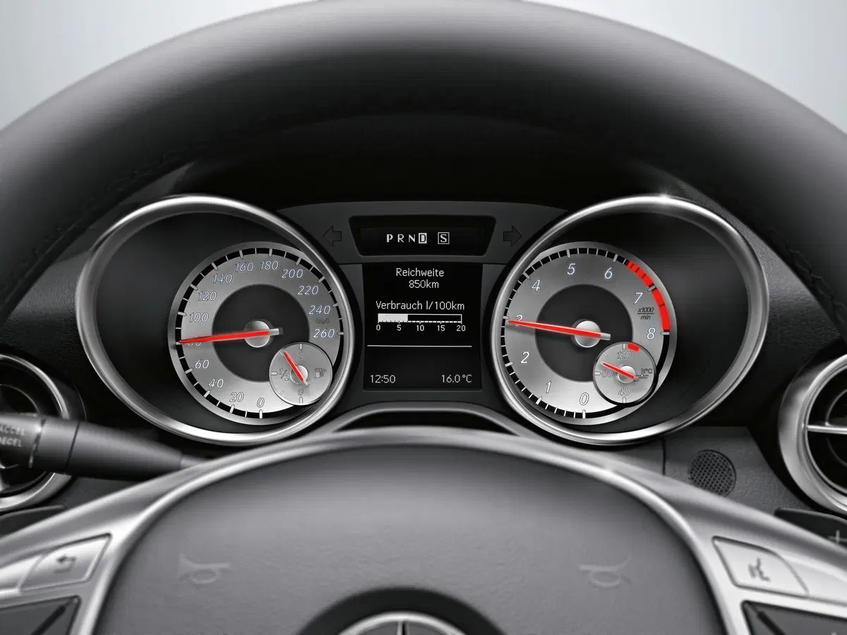 Mercedes-Benz SLK 200 BlueEFFICIENCY Sport (12)