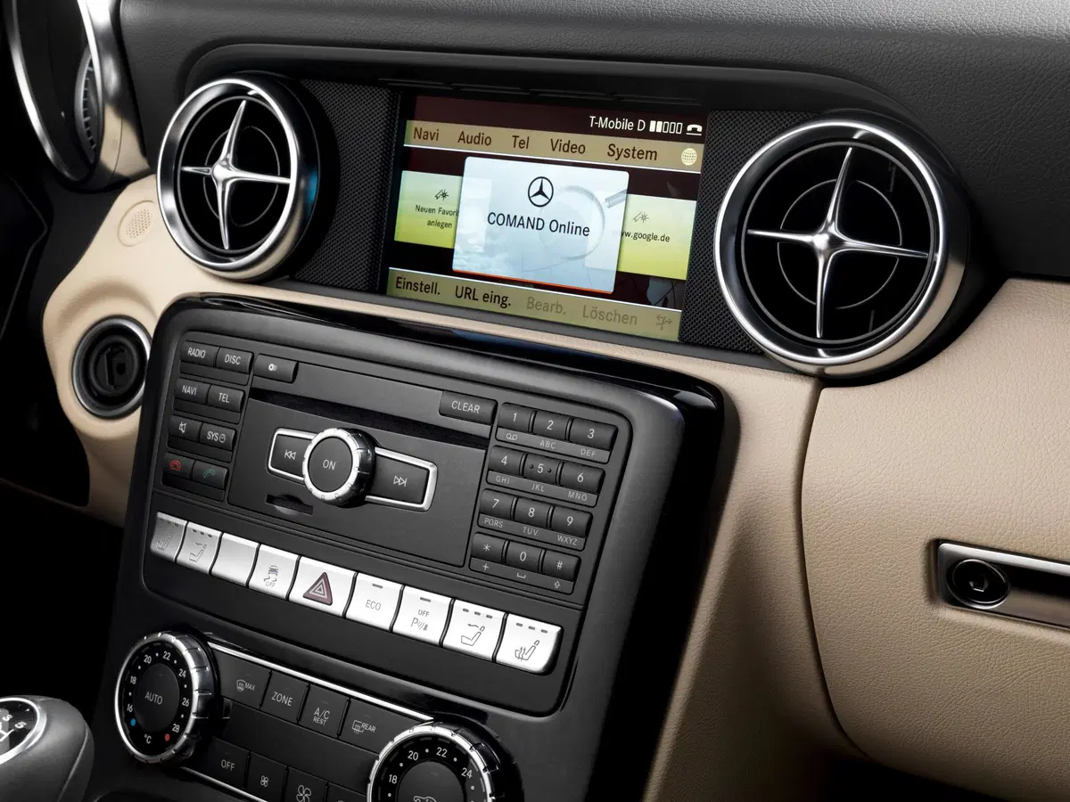 Mercedes-Benz SLK 200 BlueEFFICIENCY Sport (21)