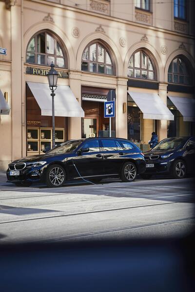 BMW Serie 3 Touring, in arrivo la ibrida plug-in 330e