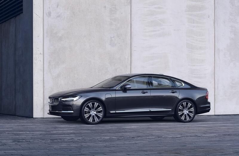 Volvo S90 e V90 2020: restyling e motori mild-hybrid