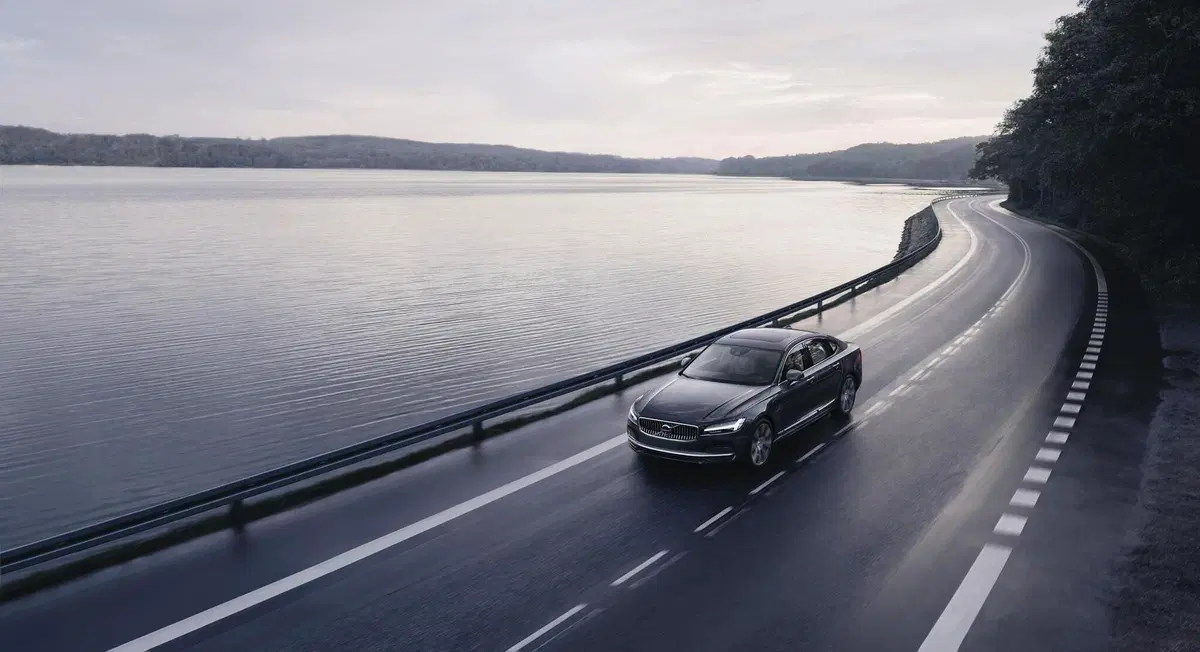 Volvo S90 e V90 2020: restyling e motori mild-hybrid (9)