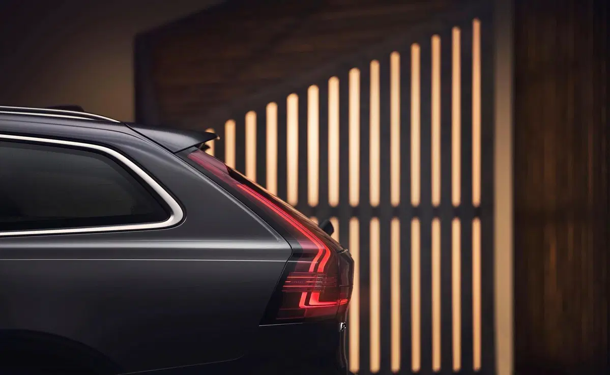 Volvo S90 e V90 2020: restyling e motori mild-hybrid (7)