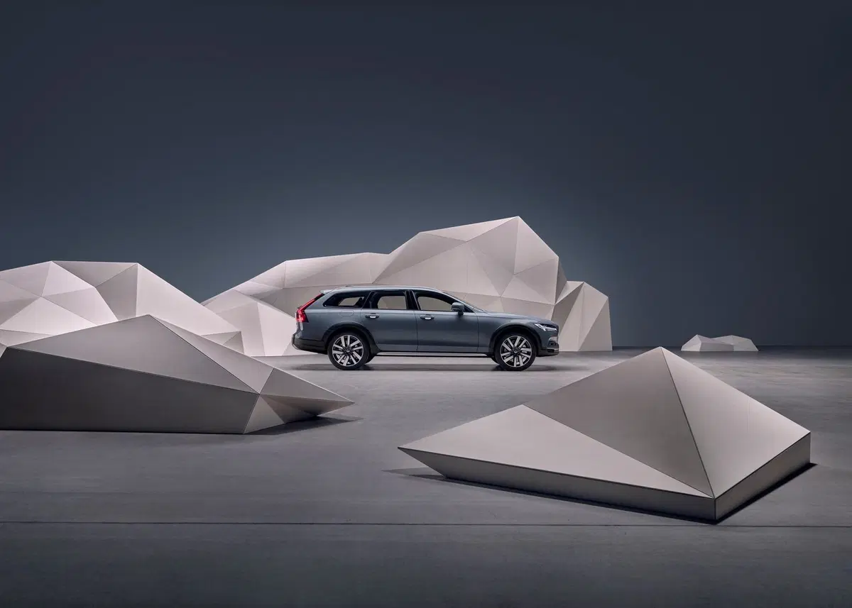 Volvo S90 e V90 2020: restyling e motori mild-hybrid (19)